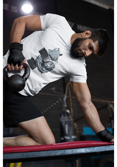 Gym Sporcu Fitness Dumbell Kaldıran Boğa Regular Fit %100 Pamuk Beyaz T-shirt Beyaz