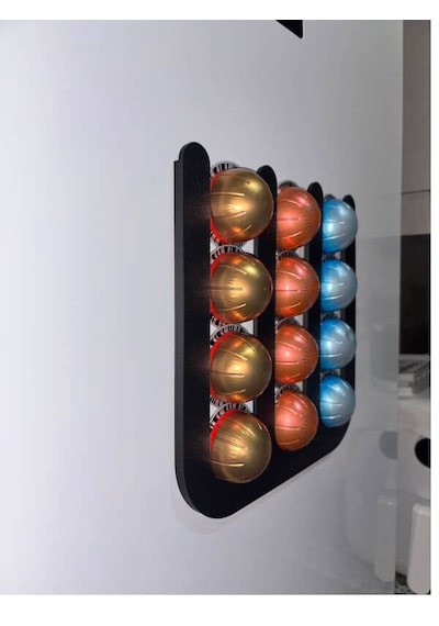 İhtiyacın3d Nespresso Vertuo Kapsül Düzenleyici Mıknatıslı 12 Li Kahve Kapsül Standı 24x24 Cm Siyah