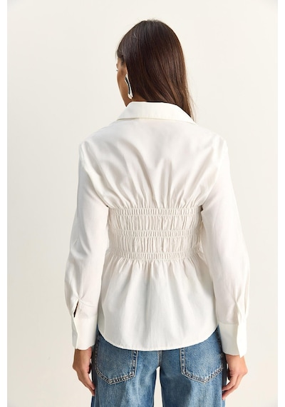 Shade Kadın Asimetrik Büzgü Detaylı Lastikli Bel Formlu Düğmeli Poplin Gömlek 0998 60286161 - Beyaz Shade Kadın Asimetrik Büzgü Detaylı Lastikli Bel Formlu Düğmeli Poplin Gömlek 0998 60286161 - Beyaz