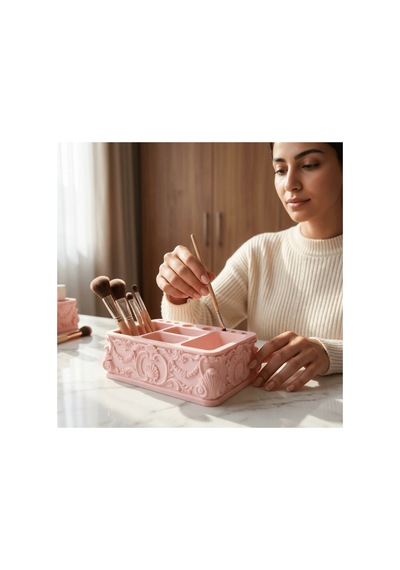 Barok Dönem El İşçiliği Görünümlü 3d Baskı Mat Pembe Makyaj Düzenleyici Pembe