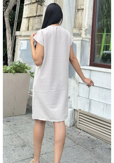 WeShaya Bej Lotus Dokulu Cep Detaylı Midi Elbise Bej