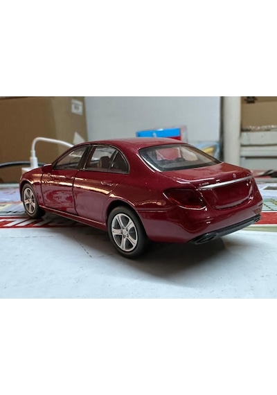 Oyuncak Metal Model Araba 1/36 Çek Bırak Mercedes Benz E Class Kırmızı