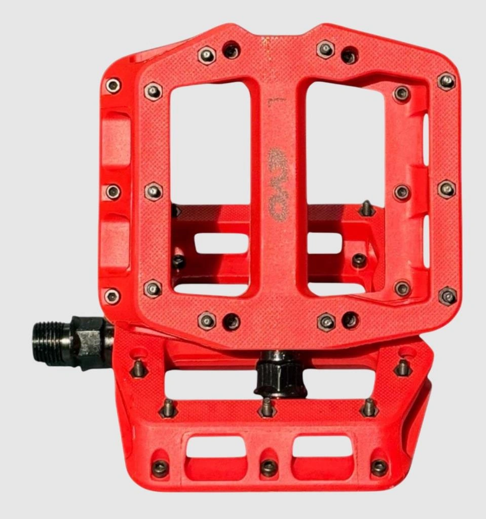 Evo Çivili Platform Pedal Rulmanlı - Kırmızı