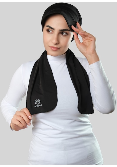 Hürrem Bone Siyah Şapkalı Atkılı Geçmeli Tesettür Bone Swimmy Logolu 2321 01 Siyah