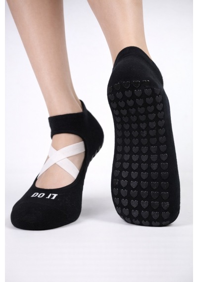 Carnaval Socks Siyah Renkli Pilates & Yoga Silikonlu Kazymaz Tabanlı Patik Çorap 2000386