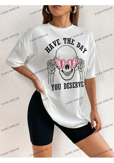 Tarzsokak Unisex Bay Kadın Kafatası Ve Slogan Baskılı Düşük Omuz Tişört Kod-1381 Beyaz