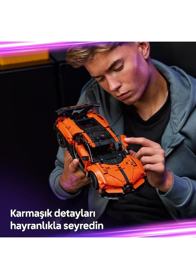 LEGO®  Technic™ Bugatti Chiron Pur Sport Hiper Araba 42222 – 9 Yaş ve Üzeri Çocuklar için Yaratıcı Oyuncak Yapım Seti (771 Parça)