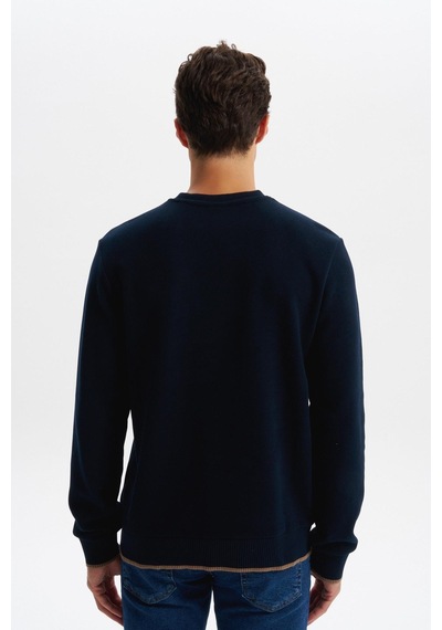 AR-MA Arma Erkek Regular Fit Karbon Fırçalı Selanik Kumaş Bisiklet Yaka Süs Etiketli Sweatshirt Kazak K30124698802 Lacivert AR-MA Arma Erkek Regular Fit Karbon Fırçalı Selanik Kumaş Bisiklet Yaka Süs Etiketli Sweatshirt Kazak K30124698802 Lacivert