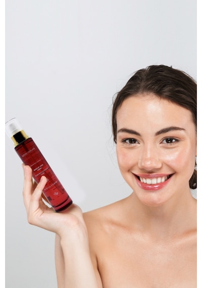 Bade Natural Kuşburnu Meyvesi Özlü Leke Karşıtı Doğal Sprey Tonik 100 ML