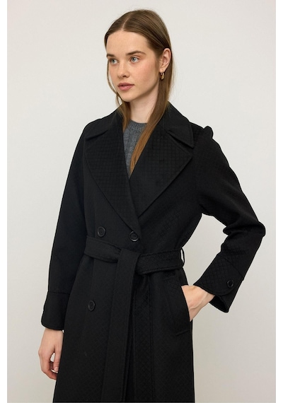 Olcay Reglan Kol Pelerin Detaylı Kendinden Desenli Limited Edition Kaban Siyah 3141
