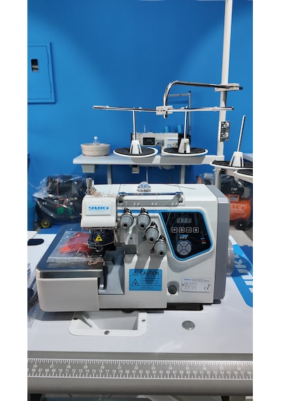 Yuki Yk-847-4d 4 İplik Overlok Makinası Kısa Masalı Açılıp Kapanabilen Yan Masa li Yok