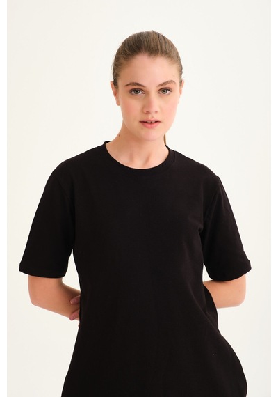 Harmandar Kısa Kollu Baskısız Lakost Kumaş T-shirt Günlük Elbise Siyah Harmandar Kısa Kollu Baskısız Lakost Kumaş T-shirt Günlük Elbise Siyah
