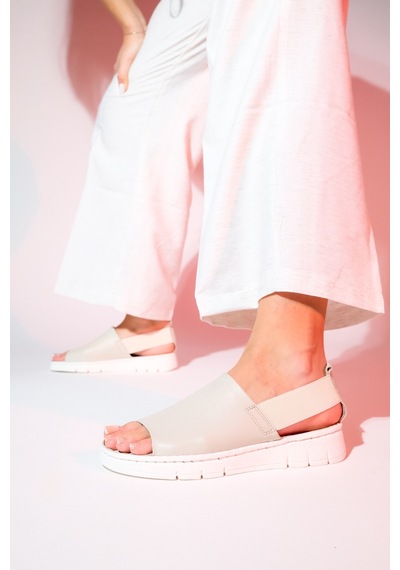 Luvishoes Londoi Bej Cilt Hakiki Deri Lastikli Kadın Sandalet Bej