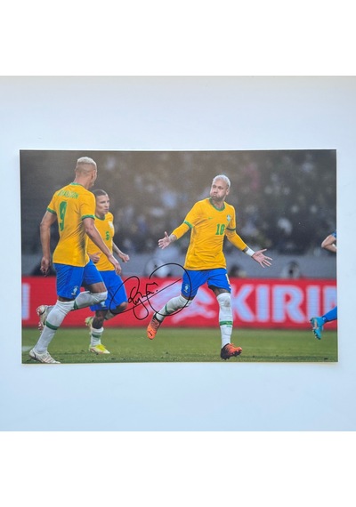 Neymar 20x30 Cm Boyutunda El İmzalı Fotoğraf Ömür Boyu Coa