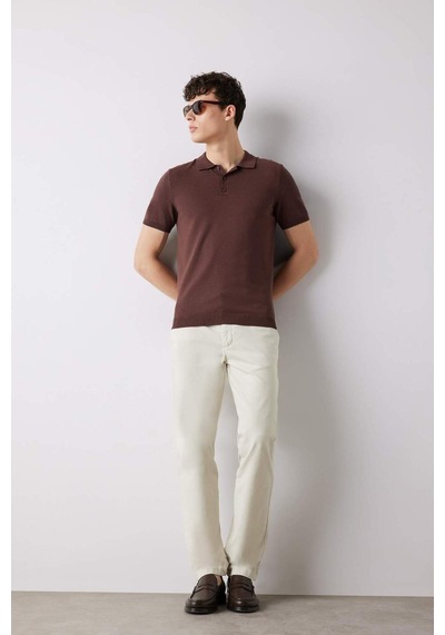 DeFacto Standart Fit Polo Yaka Triko Kısa Kollu Tişört E3241AX25SPBN496 DeFacto Standart Fit Polo Yaka Triko Kısa Kollu Tişört E3241AX25SPBN496