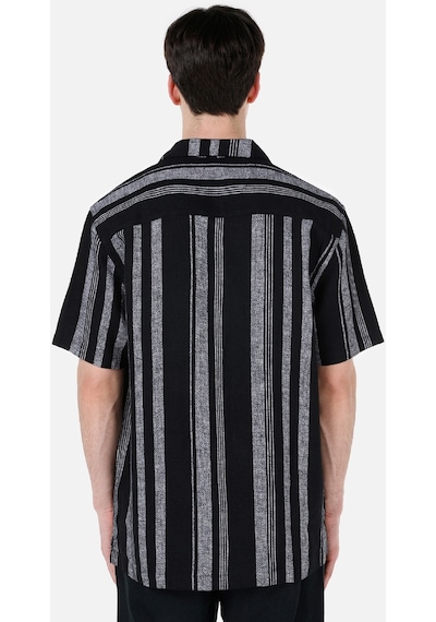 Colin's Colins Normal Kesim Shirt Yaka Çizgili Siyah Erkek Kısa Kol Gömlek Cl1069245 Cl1069245 Q1.v1 Blk Siyah Colin's Colins Normal Kesim Shirt Yaka Çizgili Siyah Erkek Kısa Kol Gömlek Cl1069245 Cl1069245 Q1.v1 Blk Siyah