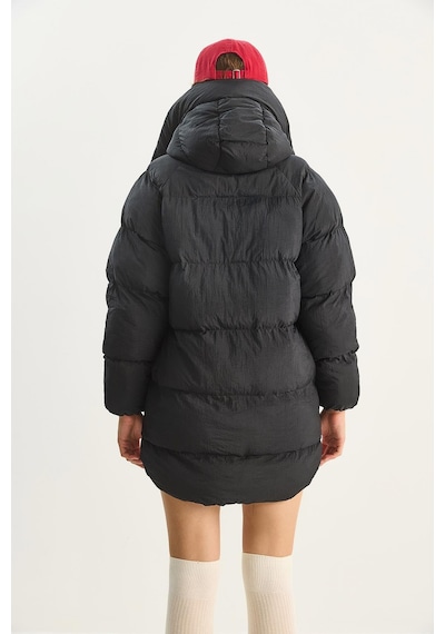 Shade Kadın Kapüşonlu Cep Detaylı Astarlı Oversize Krinkıl Şişme Mont 60283684 - Siyah