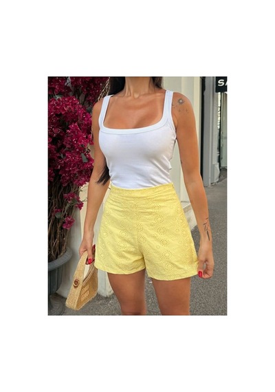 Nido Moda Kadın Fisto Dantel İşlemeli Şort Sarı Nido Moda Kadın Fisto Dantel İşlemeli Şort Sarı