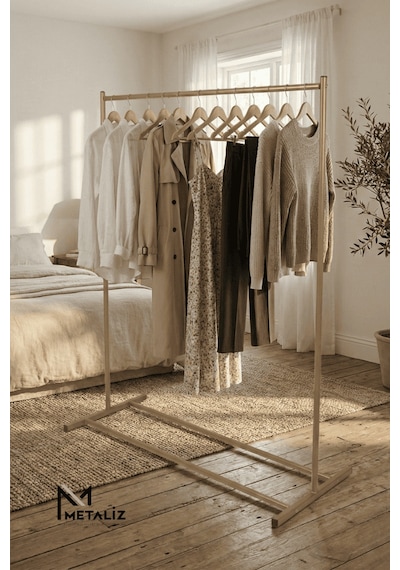 Gold Metal Konfeksiyon Askısı - Minimalist Elbise Askılığı - Butik Tipi Askı Altın