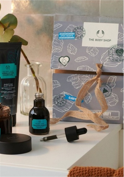 The Body Shop Himalayan Charcoal Cilt Bakım Hediye Seti