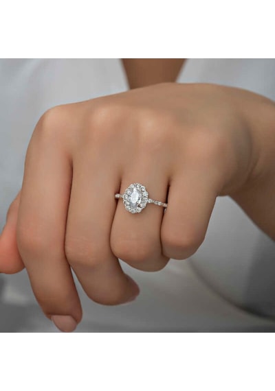 Gümüş Beyaz Oval Taşlı Kadın Yüzük (551188107)
