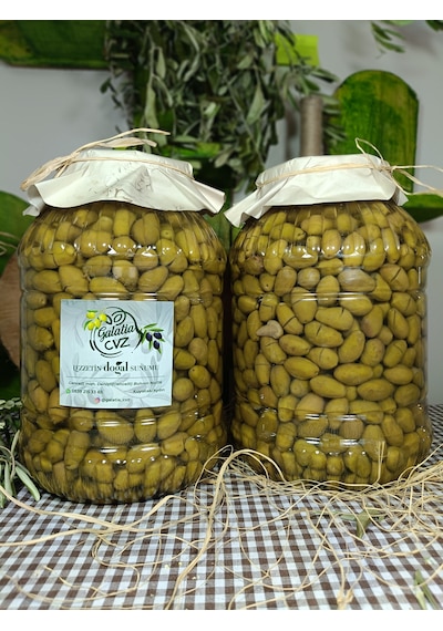 Aydın Yöresi Çekiçte Eğri Çekirdek Cinsi Sofralık Tatlandırılmış Kırma Yeşil Zeytin 6 Kg