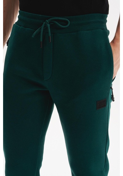 AR-MA Arma Erkek Regular Fit Gizli Fermuarlı Cepli Dar Paça Lastikli Eşofman Altı Pamuk Polyester, 3 İplik Şardonlu K30174681702 Yeşil AR-MA Arma Erkek Regular Fit Gizli Fermuarlı Cepli Dar Paça Lastikli Eşofman Altı Pamuk Polyester, 3 İplik Şardonlu K30174681702 Yeşil
