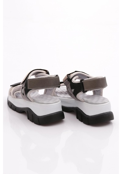 Dgn 4740-22y Kadin Kalin Taban Cirtli Sandalet 4740-2027-R12561 Buz - Siyah