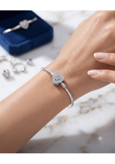 Kadın Kalp Model Mickey Detay Taşlı Gümüş Charm