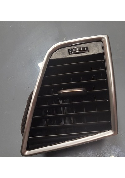 Audi Q5 2009-2015 Sol Hava Menfezi