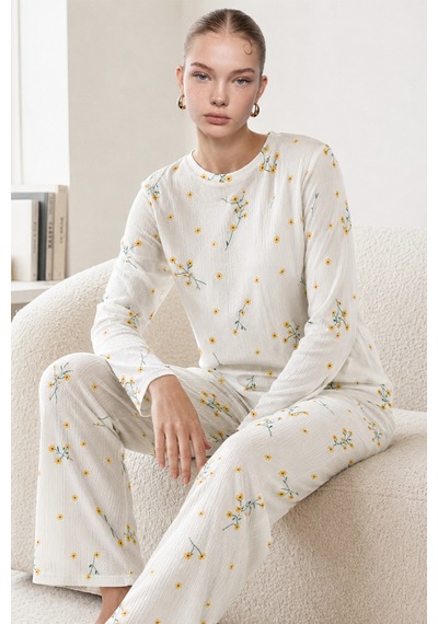 Kadın Desenli Uzun Kollu Ekru Pijama Takımı 4722