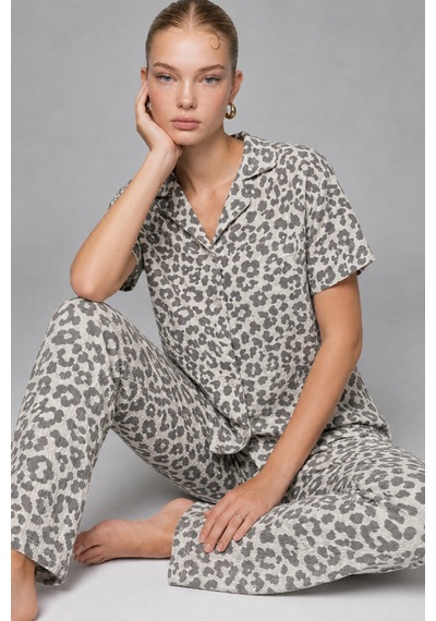 Kadın Kısa Kollu Rahat Gri Pijama Takımı 4731