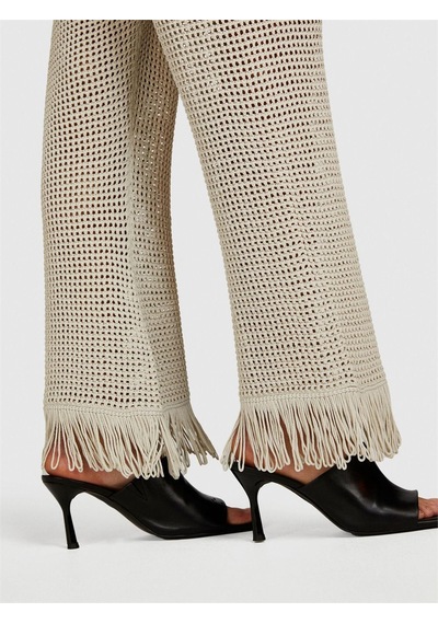 Sisley Viskoz Karışımlı Örgü Motifli Saçak Paça Coulotte Pantolon Kadın Gri Pantolon - 324p196pmf008 Bej Sisley Viskoz Karışımlı Örgü Motifli Saçak Paça Coulotte Pantolon Kadın Gri Pantolon - 324p196pmf008 Bej