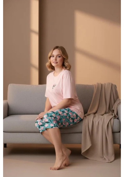 Gd Goldoremi Premium Kadın Büyük Beden Kısa Kollu Bisiklet Yaka Rahat Kalıp Kapri Pijama Takım PEMBE Gd Goldoremi Premium Kadın Büyük Beden Kısa Kollu Bisiklet Yaka Rahat Kalıp Kapri Pijama Takım PEMBE