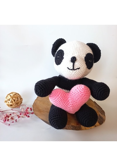 Atölye Bigi Panda Pako ve Kalp BB6N Amigurumi Oyuncak