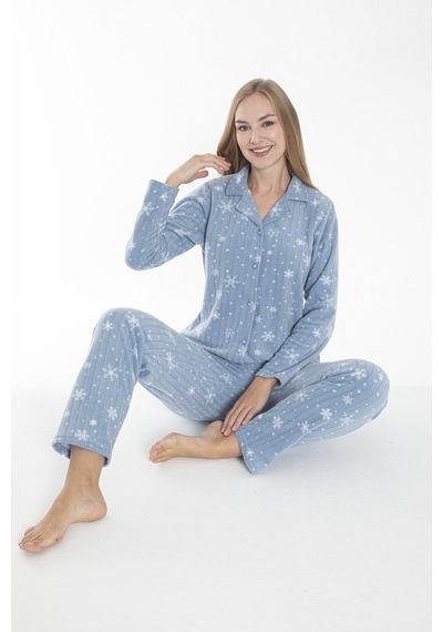 Estiva Kadın Kışlık Kar Desenli Önden Düğmeli Fitilli Polar Pijama Takımı Mavi Çok Renkli