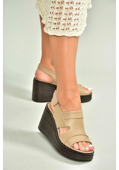 Fox Shoes U555960303 Bej Hakiki Deri Dolgu Topuklu Kadın Ayakkabı Bej-hakiki Deri