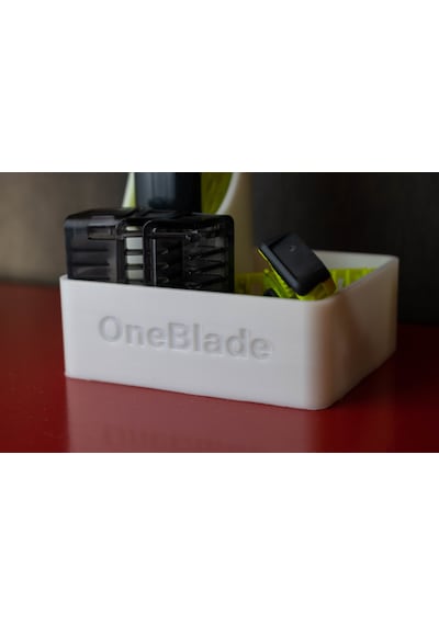 Tıraş Makinesi Standı Beyaz Renk. Philips Oneblade Qp2520 Modeli İle Uyumludur. Tıraş Makinesi Ve Aparatlar Dahil Değildir.