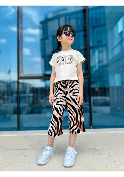Miniğimin Cicileri Positive Baskılı Viskon Zebra Desen Kız Çocuk Takım - Kahve-bej Kahve-bej-32040 Miniğimin Cicileri Positive Baskılı Viskon Zebra Desen Kız Çocuk Takım - Kahve-bej Kahve-bej-32040