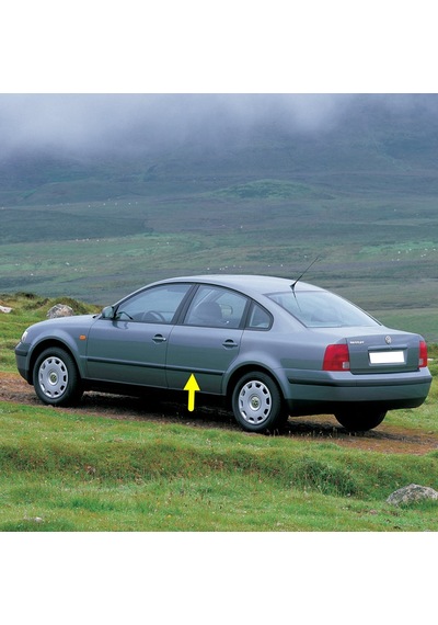 VW Passat B5 1997-00 Sol Arka Kapı Çıtası Siyah Plastik 3B0853753