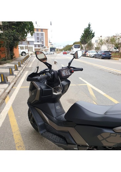 Motocam Kymco Dtx 250 Ön Cam 2021-2026 Model 55cm Şeffaf Renkli 4mm Orta Boylu