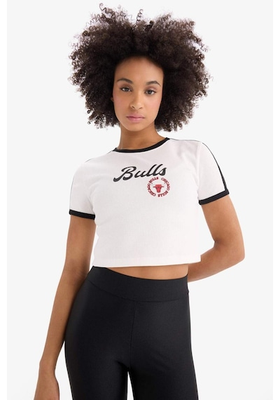 DeFactoFit NBA Chicago Bulls Slim Fit Dar Kesim Bisiklet Yaka Sporcu Fitilli Kaşkorse Kısa Kollu Tişört E2362AX25SMER105