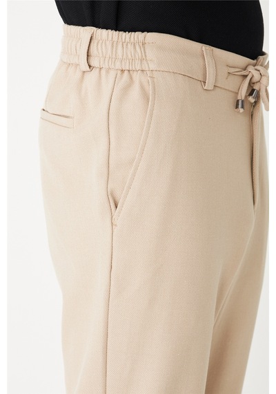 Bej Beli Bağcıklı Modern Kesim Jogger Pantolon Bej