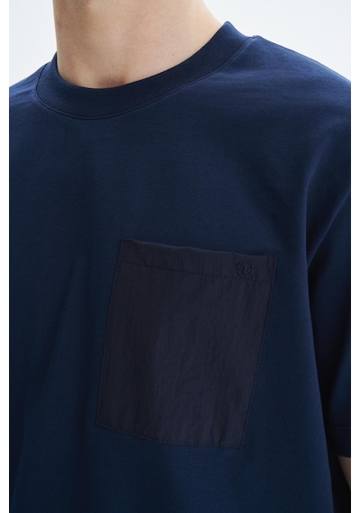 AR-MA Arma Erkek Regular Fit Basic Önden Cepli % 100 Pamuk Süprem Bisiklet Yaka Tişört Y29344449202 Lacivert AR-MA Arma Erkek Regular Fit Basic Önden Cepli % 100 Pamuk Süprem Bisiklet Yaka Tişört Y29344449202 Lacivert