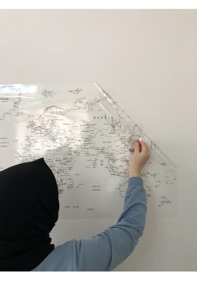 Dünya Haritası Yazı Tahtası Statik Akıllı Kağıt Tahta Yapışkansız Kalem 110x56 Cm Şeffaf