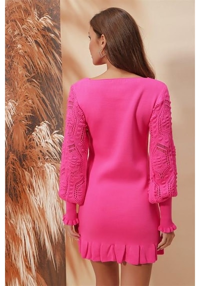 Aqe Fashion Kol Dantel Detaylı U Yaka Eteği Fırfırlı Fuşya Elbise Fuşya