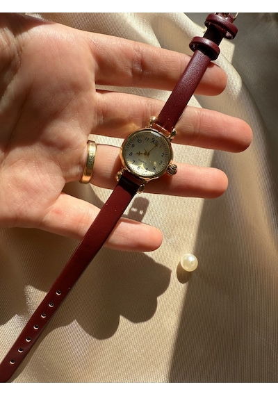 Retro Minimal Deri Kordon Vintage Kadın Kol Saati Altın