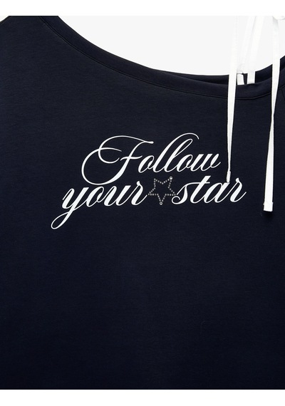 Koton Pamuklu Asimetrik Yaka Tek Askılı Baskılı Uzun Kollu Sweatshirt Lacivert 7wal10254ık