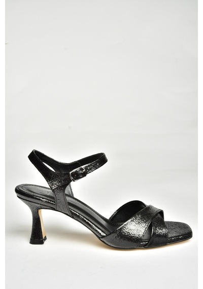 Fox Shoes U569521314 Siyah Sim Alçak Topuklu Kadın Ayakkabı Siyah