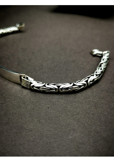 Omar Silver Erkek Kral 5 Mm Oval Plakalı Künye 26,40 Gr Omar Silver Erkek Kral 5 Mm Oval Plakalı Künye 26,40 Gr